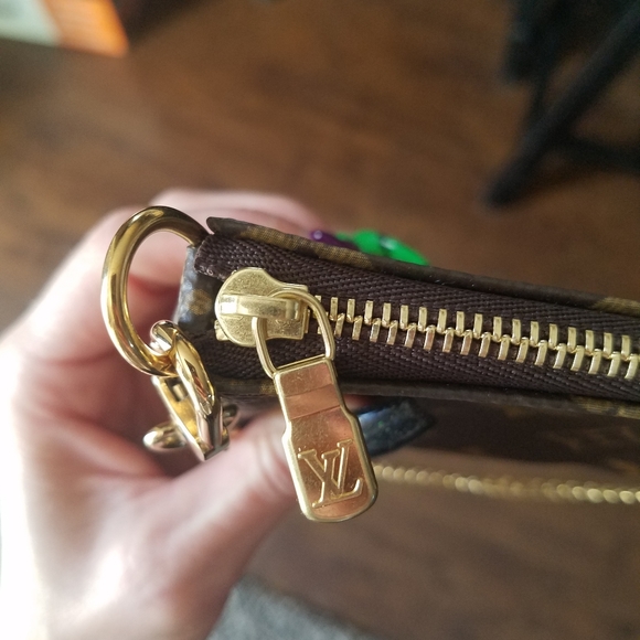 SOLD New Louis Vuitton Mini Pochette Accessories - Picture 13 of 15
